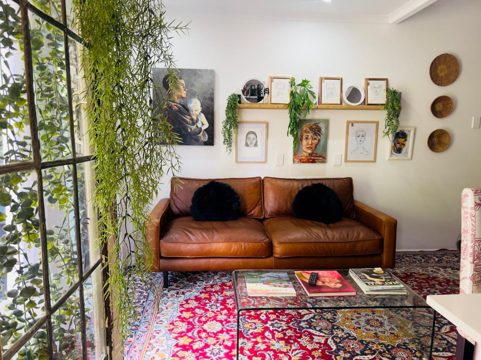 Art-Inspired Bedroom Close To Cbd Mosselbaai Buitenkant foto